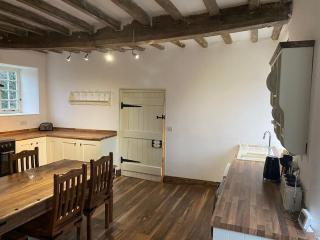Belvoir Vale Cottage - Hall grounds - - 6