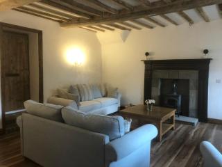 Belvoir Vale Cottage - Hall grounds - - 4