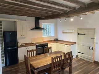 Belvoir Vale Cottage - Hall grounds - - 2