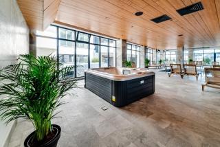 Levin in Odyssey Pool & Spa Resort - 6