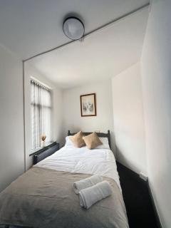 2 Bed Apartment off London Road - Sheffield - 5