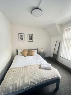 2 Bed Apartment off London Road - Sheffield - 7