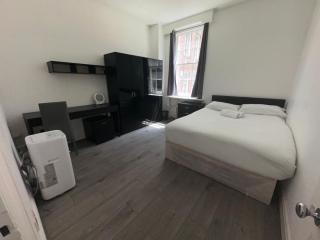 2 bedroom Queens Court W2 - Londra - 2