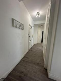 2 bedroom Queens Court W2 - Londra - 1