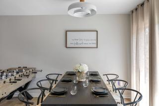 LUXE 3 BR, Sleeps 6, with Backyard Oasis - 8