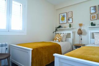Central & Stylish Beach Flat - Oliva - 8