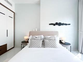 Family-Friendly Urban Escape l Pool & Gym - 4