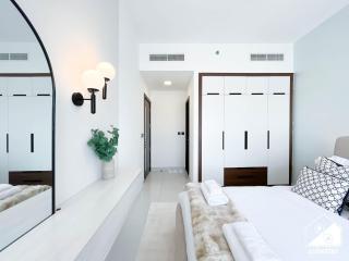 Family-Friendly Urban Escape l Pool & Gym - 3