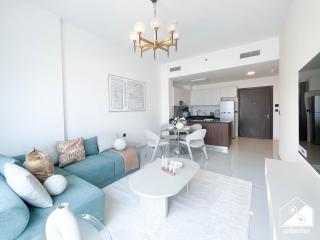 Bright 2Bed Family Home l Pool , Gym access - 0