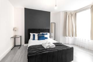 Cosy 3 Bed flat in Shepherds bush Sleeps 8 guest - London - 4