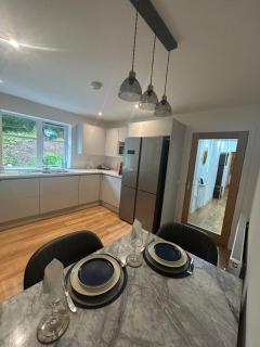 The West Wing - 1Bedroom Annexe with parking - 2