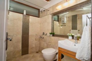 Lake View 2BHK close to Mall Road l Bay Breeze - 6