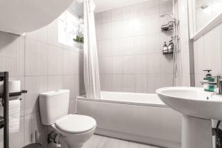 Cosy 3 Bed flat in Shepherds bush Sleeps 8 guest - London - 7