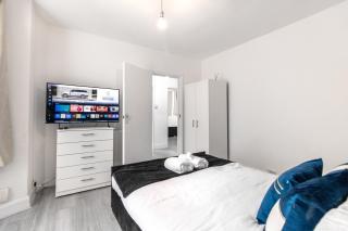 Cosy 3 Bed flat in Shepherds bush Sleeps 8 guest - London - 8