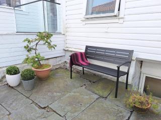 Modern & Central Apartment with Private Garden - 3