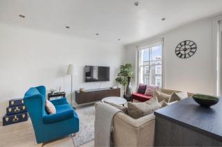 Stylish 2BR Chelsea Penthouse with Private Rooftop - London - 0