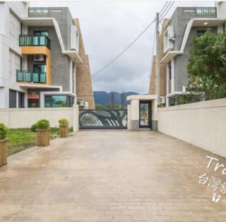 Donghua Skytree B&B - 9