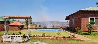 Lifeline Villas - 2bhk Red Stone Luxurious Valley View Villa With Huge Private Pool - Mahabaleshwar - 6