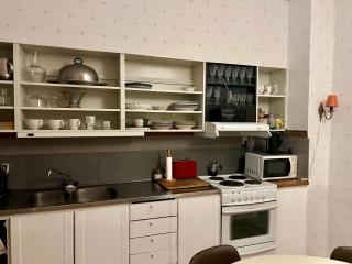 City center Gothenburg lovely room for female - 2