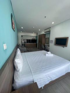 Sandy Hotel & Apartment - Danang - 2