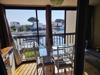 Appartement cosy avec vue sur la Marina - Résidence parking privé - 0