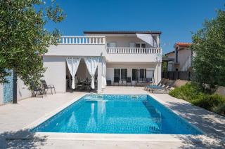 Beachfront villa Mihovil with direct beach access - Kastel Stafilic - 8