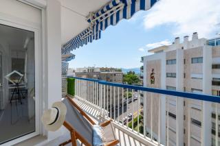 2-Br Apartment with Terrace & Sea View Palm Beach Cannes - 3