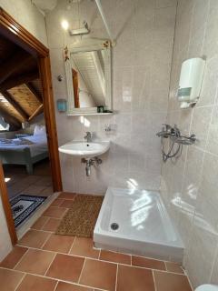 Guesthouse Doma est 1991 - 5