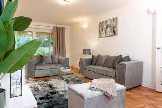 Luxury Virginia Water 3BR near Thorpe Park & Heathrow - Virginia Water - 3