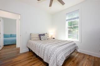 Unwind at Lakey McLakehouse on Lake Santeetlah - 2