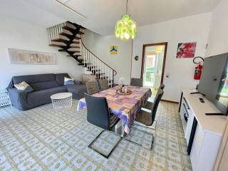 Gorgeous villa for 8 with shared pool - 5