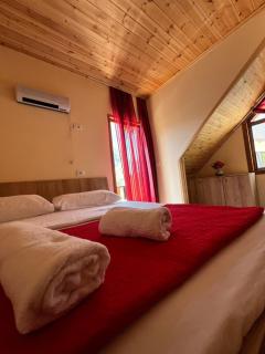 Guest House Shtëpiza Theth - 7