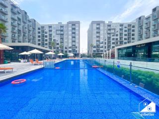 2BR Vibe Spot l Pool Access & Stunning City Views - 5