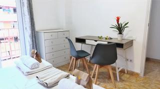 Habitación amplia luminosa y con aíre acondicionado - Alicante - 3