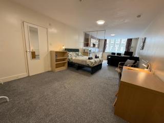 Private Self-Contained Studio - Central Lancaster - Lancaster - 6