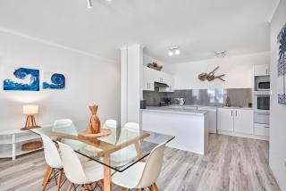 Paringa Beachfront Apartment 7 with Ocean Views - Palm Cove - 4