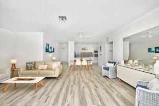 Paringa Beachfront Apartment 7 with Ocean Views - Palm Cove - 5