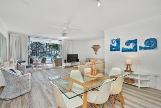 Paringa Beachfront Apartment 7 with Ocean Views - Palm Cove - 9