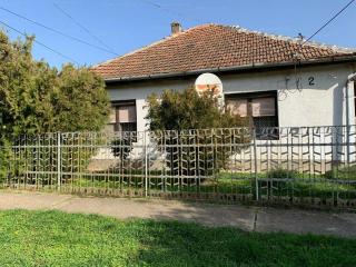 The Ozorian Guesthouse & Glamping - Ozora - 2