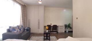 1404 Roseville Family Stays - Heated Rooftop Pool, Kids Play, Garden - Nairobi - 4