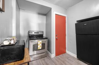 Bright Corner Flat Near Transit And Trails - Philadelphia - 1
