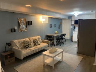 Suhira Hospitality Group - Lansdowne - 5