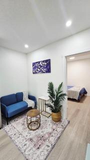 Joyce Place Walk to Shops, Stay in Comfort - Calgary - 7
