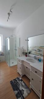 ENJOY HOUSE ottima per gruppi e famiglie da 2 a 6 ospiti - 1