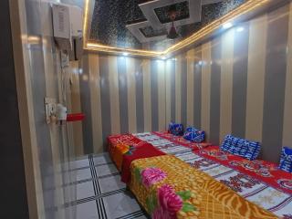 Avadh Dham guest house - Ayodhya - 1