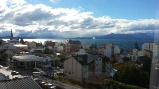 Super céntrico y con espectacular VISTA AL LAGO - San Carlos de Bariloche - 9
