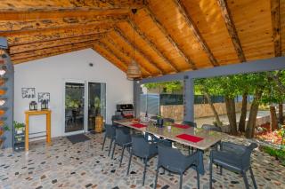 Villa Botanica - Lush Garden and Pool Oasis - Kamenmost - 4