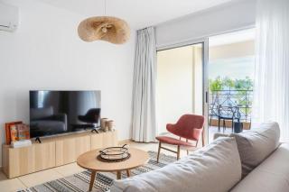 2BR Apartment with Amazing View and Pool in Kiti - 5