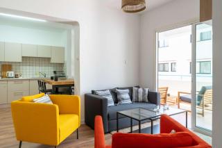 Stylish 2BR Apartment with Rooftop Pool in Mackenzie - Larnaca - 8
