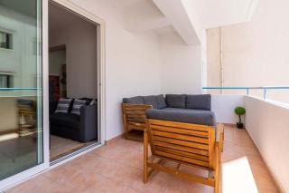 Stylish 2BR Apartment with Rooftop Pool in Mackenzie - Larnaca - 5